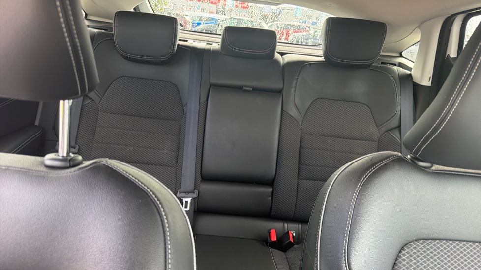 Renault Arkana 1.6 E-Tech full hybrid 145 Techno 5dr Auto Hybrid Estate - Image 15