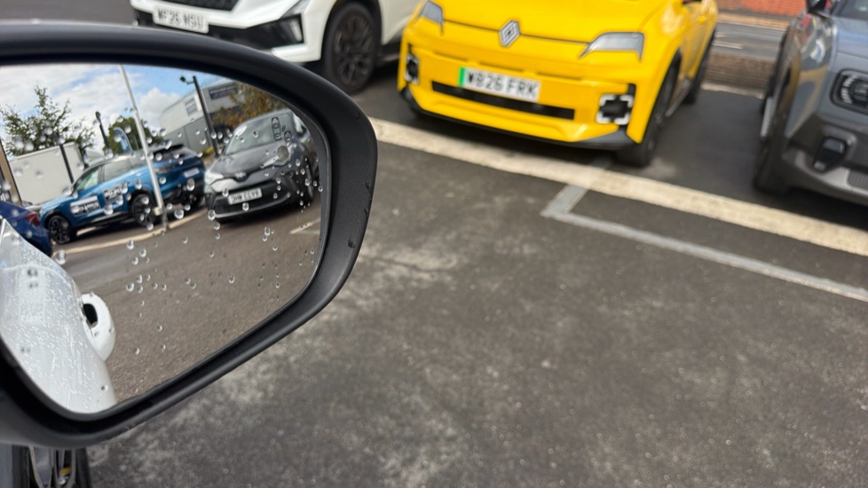 Renault Arkana 1.6 E-Tech full hybrid 145 Techno 5dr Auto Hybrid Estate - Image 22