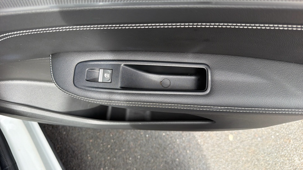 Renault Arkana 1.6 E-Tech full hybrid 145 Techno 5dr Auto Hybrid Estate - Image 34