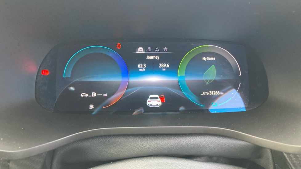 Renault Arkana 1.6 E-TECH Hybrid 145 R.S. Line 5dr Auto Hybrid Estate - Image 18