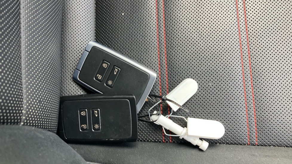 Renault Arkana 1.6 E-TECH Hybrid 145 R.S. Line 5dr Auto Hybrid Estate - Image 20