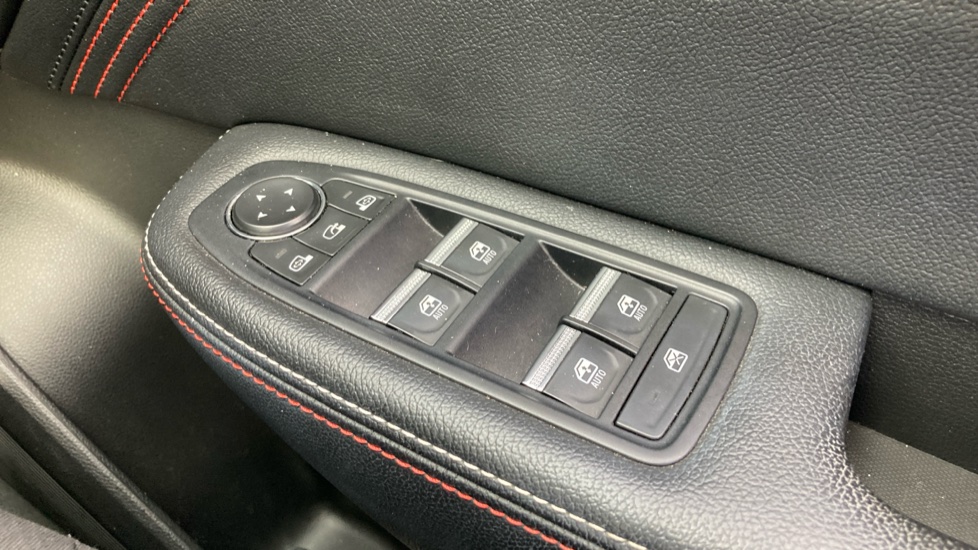 Renault Arkana 1.6 E-TECH Hybrid 145 R.S. Line 5dr Auto Hybrid Estate - Image 33