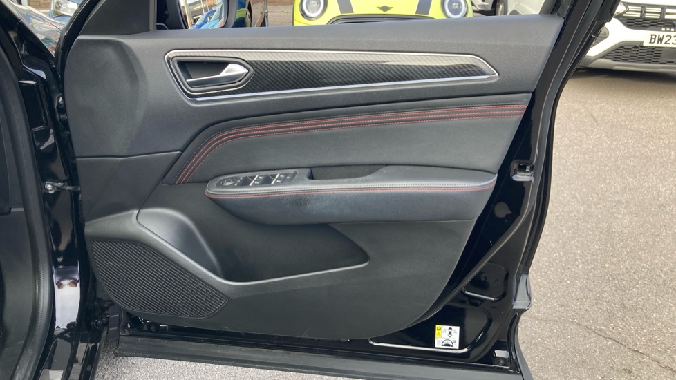 Renault Arkana 1.6 E-TECH Hybrid 145 R.S. Line 5dr Auto Hybrid Estate - Image 35