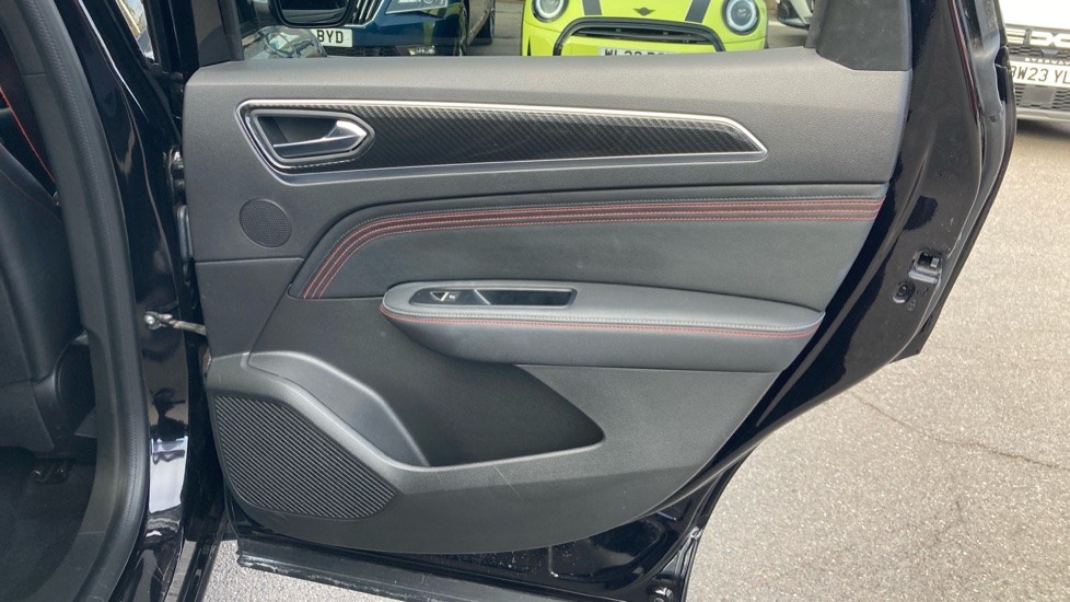 Renault Arkana 1.6 E-TECH Hybrid 145 R.S. Line 5dr Auto Hybrid Estate - Image 36