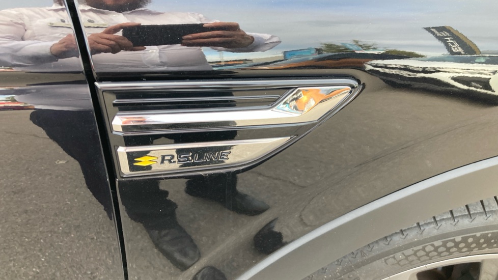 Renault Arkana 1.6 E-TECH Hybrid 145 R.S. Line 5dr Auto Hybrid Estate - Image 44