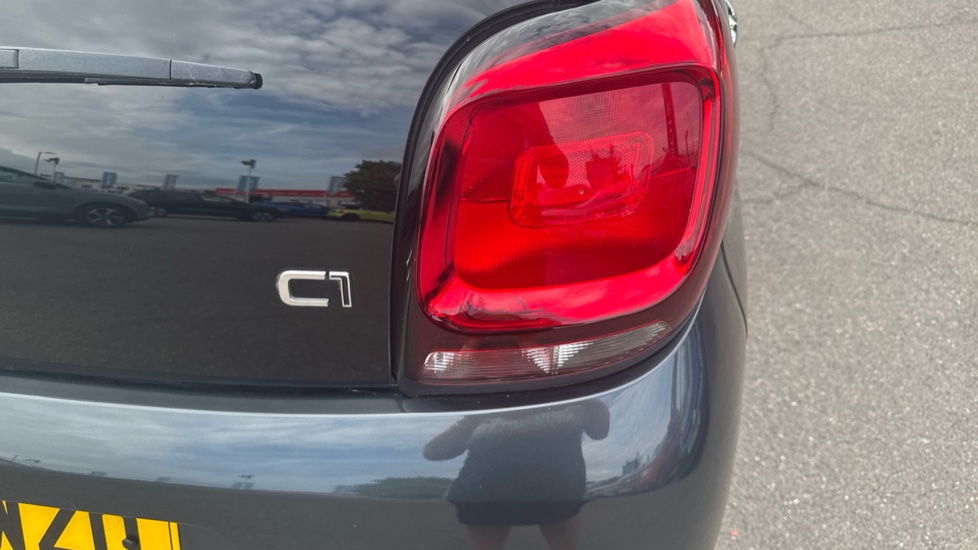 Citroen C1 1.0 VTi 72 Flair 5dr Petrol Hatchback - Image 28