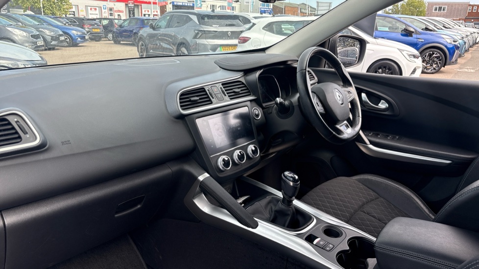 Renault Kadjar 1.3 TCE S Edition 5dr Petrol Hatchback - Image 9