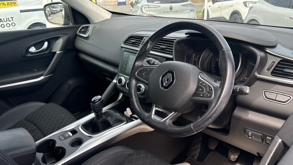 Renault Kadjar 1.3 TCE S Edition 5dr Petrol Hatchback - Image 11