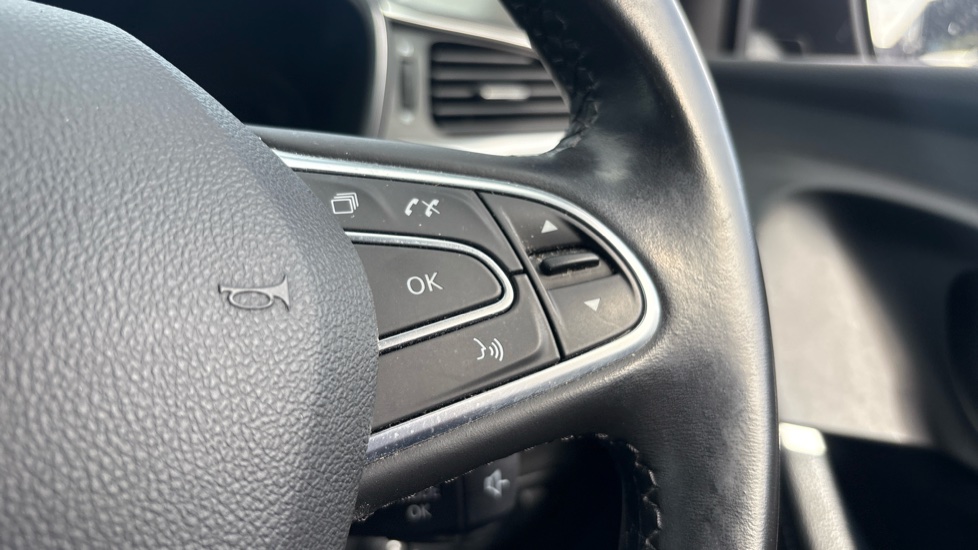 Renault Kadjar 1.3 TCE S Edition 5dr Petrol Hatchback - Image 30