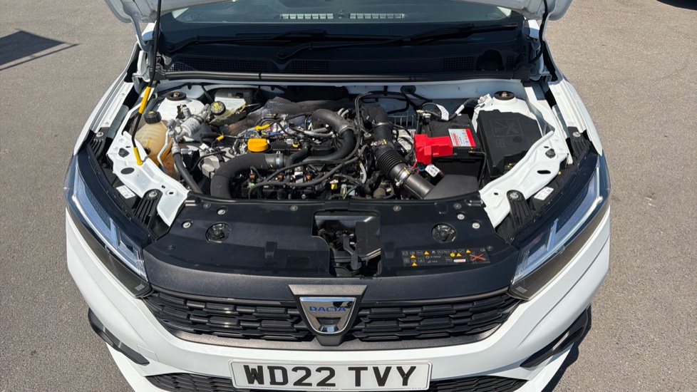 Dacia Sandero 1.0 TCe Essential 5dr Bi Fuel Hatchback - Image 8