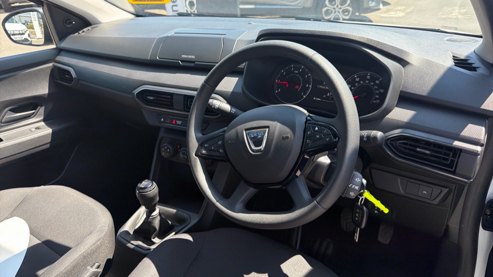 Dacia Sandero 1.0 TCe Essential 5dr Bi Fuel Hatchback - Image 11