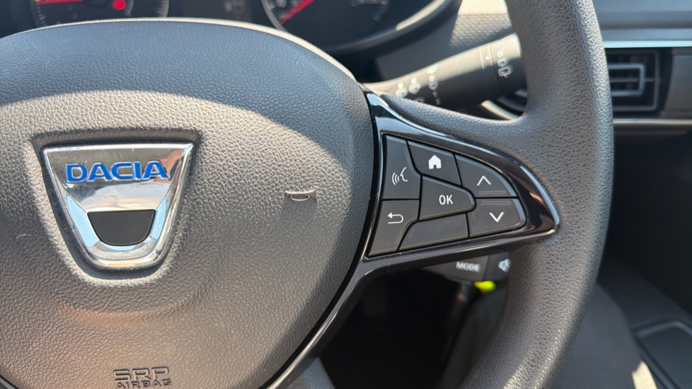 Dacia Sandero 1.0 TCe Essential 5dr Bi Fuel Hatchback - Image 22