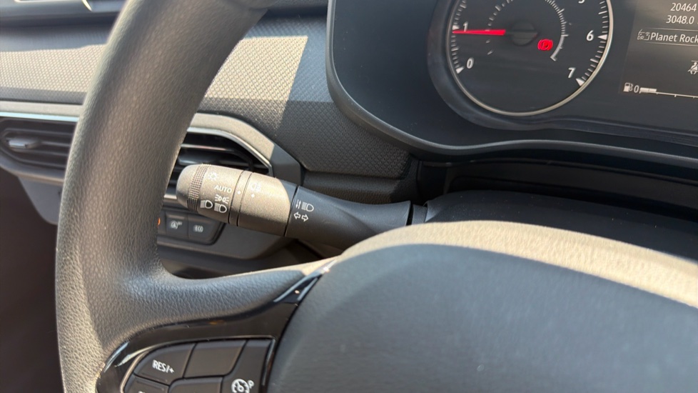 Dacia Sandero 1.0 TCe Essential 5dr Bi Fuel Hatchback - Image 24