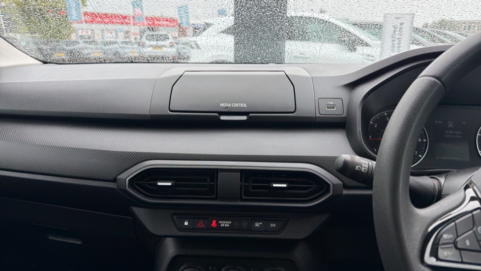 Dacia Sandero 1.0 Tce Essential 5dr Petrol Hatchback - Image 12