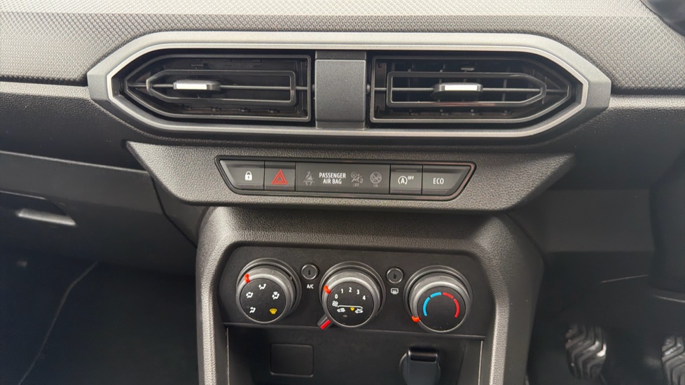 Dacia Sandero 1.0 Tce Essential 5dr Petrol Hatchback - Image 24