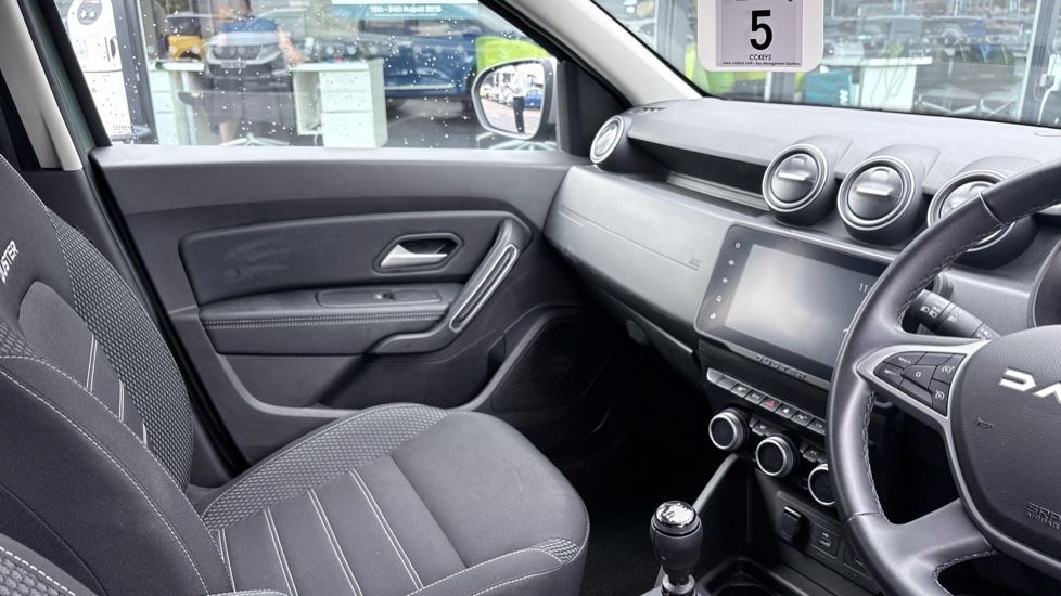 Dacia Duster 1.3 TCe 130 Journey 5dr Petrol Estate - Image 14