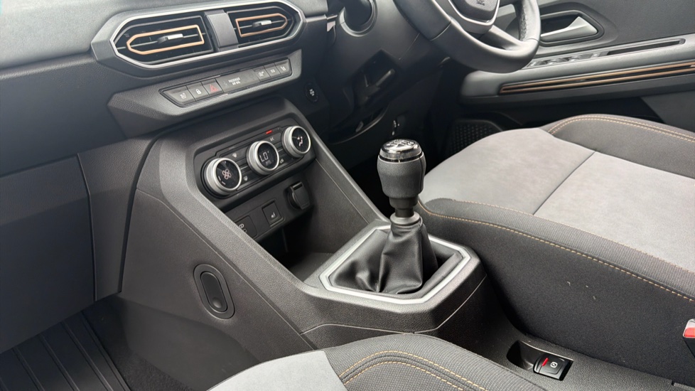 Dacia Sandero Stepway 1.0 TCe Extreme 5dr Petrol Hatchback - Image 13