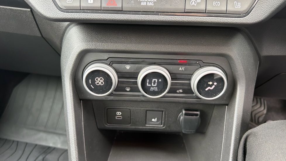 Dacia Sandero Stepway 1.0 TCe Extreme 5dr Petrol Hatchback - Image 25