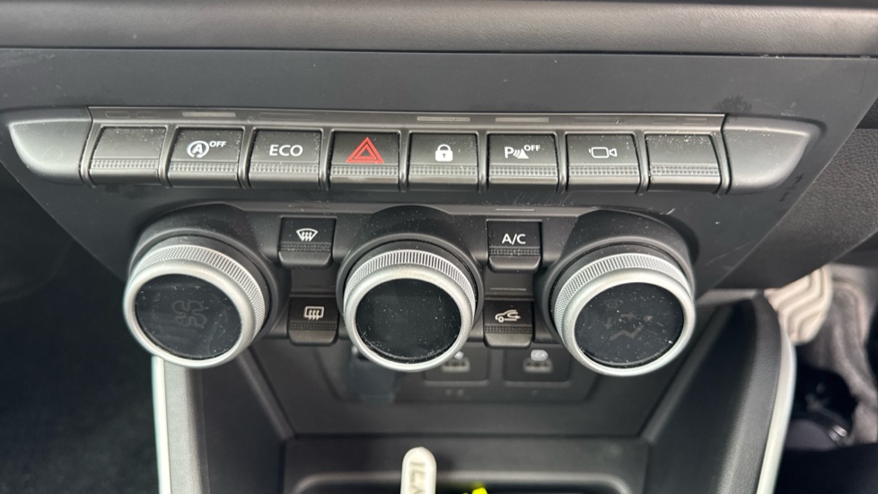 Dacia Duster 1.3 TCe 130 Journey 5dr Petrol Estate - Image 31
