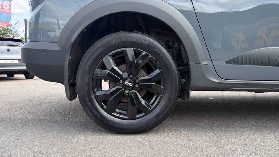 Dacia Jogger 1.0 TCe Extreme SE 5dr Petrol Estate - Image 7