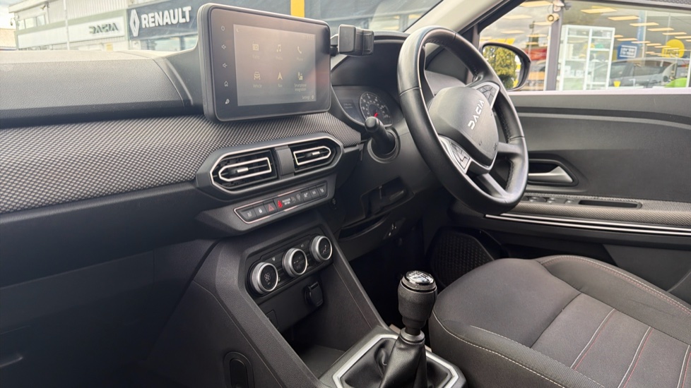 Dacia Jogger 1.0 TCe Extreme SE 5dr Petrol Estate - Image 13