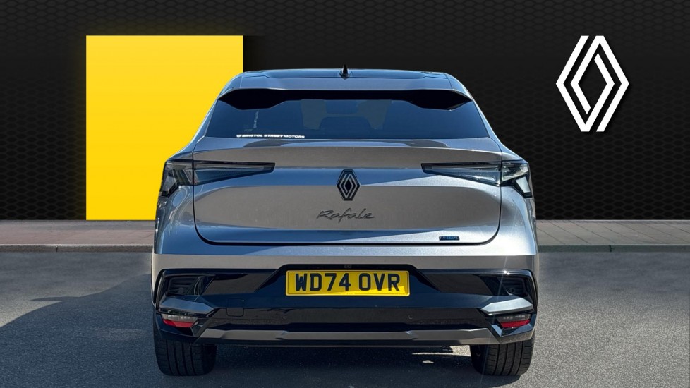 Renault Rafale E-Tech FHEV Iconic Esprit Alpine 5dr Auto 4C Hybrid Estate - Image 6