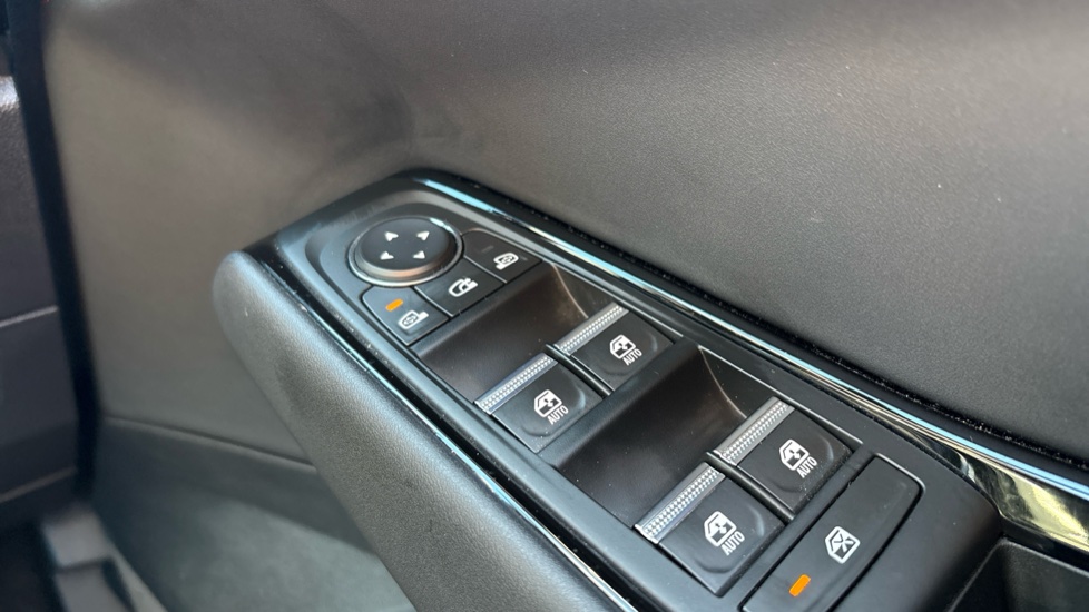 Renault Rafale E-Tech FHEV Iconic Esprit Alpine 5dr Auto 4C Hybrid Estate - Image 23