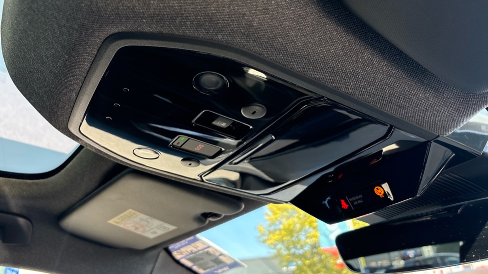 Renault Rafale E-Tech FHEV Iconic Esprit Alpine 5dr Auto 4C Hybrid Estate - Image 26