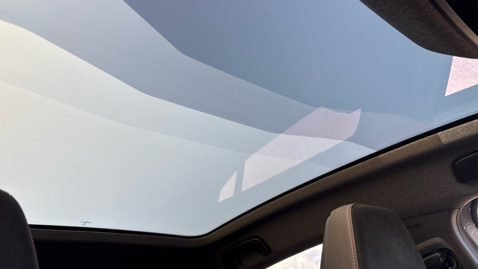 Renault Rafale E-Tech FHEV Iconic Esprit Alpine 5dr Auto 4C Hybrid Estate - Image 27