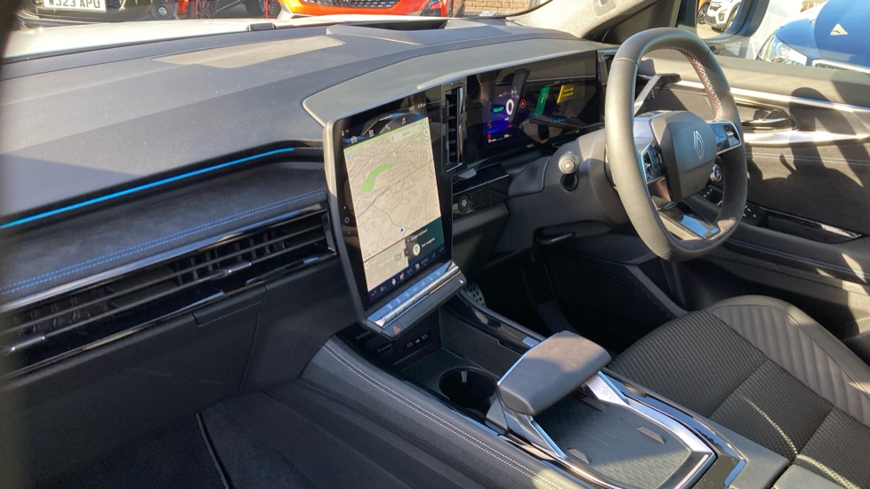 Renault Austral E-Tech Full Hybrid Techno Esprit Alpine 5dr Auto Hybrid Estate - Image 9
