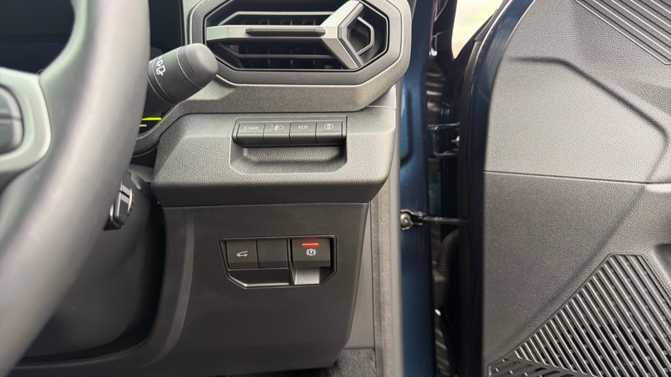 Dacia Bigster 1.8 Hybrid 155 Journey 5dr Auto Hybrid Estate - Image 24