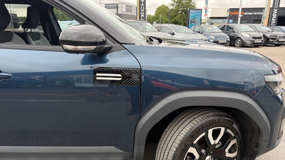 Dacia Bigster 1.8 Hybrid 155 Journey 5dr Auto Hybrid Estate - Image 30