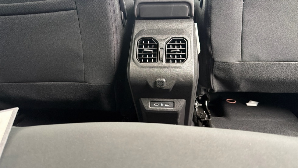 Dacia Bigster 1.8 Hybrid 155 Journey 5dr Auto Hybrid Estate - Image 31