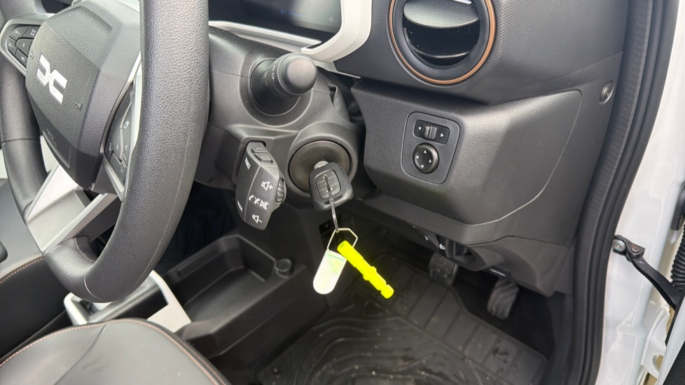 Dacia Spring 24kWh Extreme 100 75kW 5dr Auto Electric Hatchback - Image 19