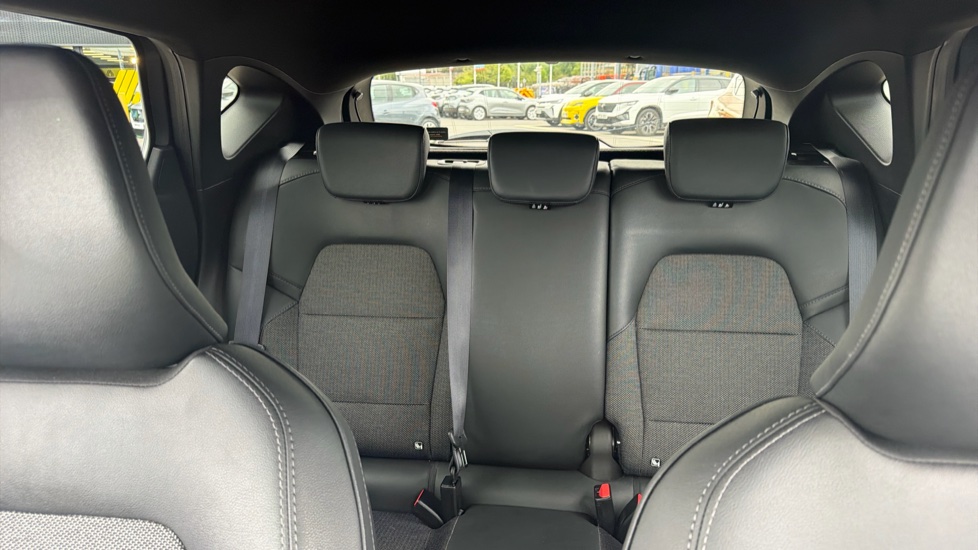 Renault Captur 1.6 E-Tech full hybrid 145 Rive Gauche 5dr Auto Hybrid Hatchback - Image 15
