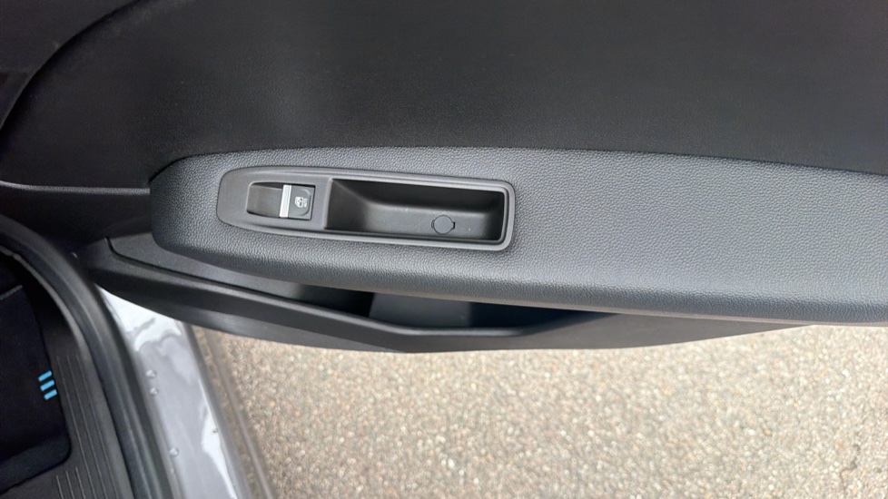 Renault Captur 1.6 E-Tech full hybrid 145 Rive Gauche 5dr Auto Hybrid Hatchback - Image 22