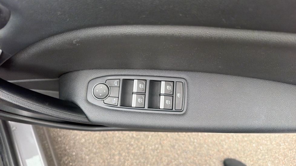 Renault Captur 1.6 E-Tech full hybrid 145 Rive Gauche 5dr Auto Hybrid Hatchback - Image 25