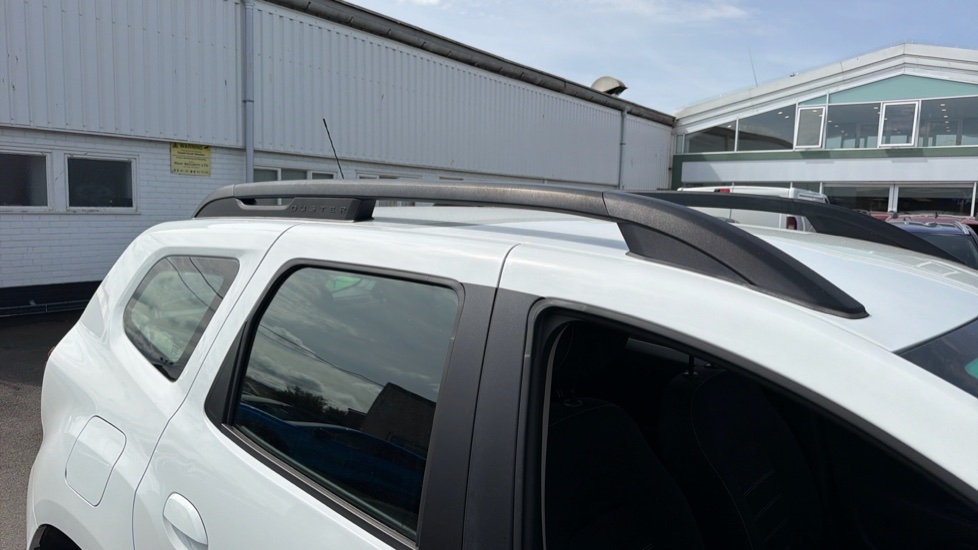 Dacia Duster 1.3 TCe 130 Comfort 5dr Petrol Estate - Image 28