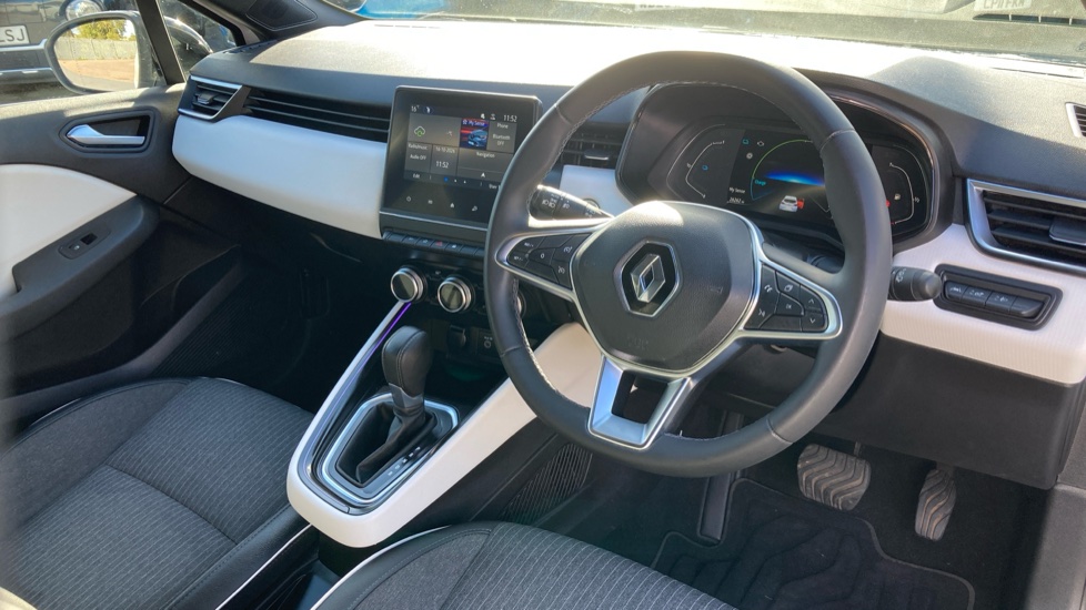 Renault Clio 1.6 E-TECH full hybrid 145 Techno 5dr Auto Hybrid Hatchback - Image 11