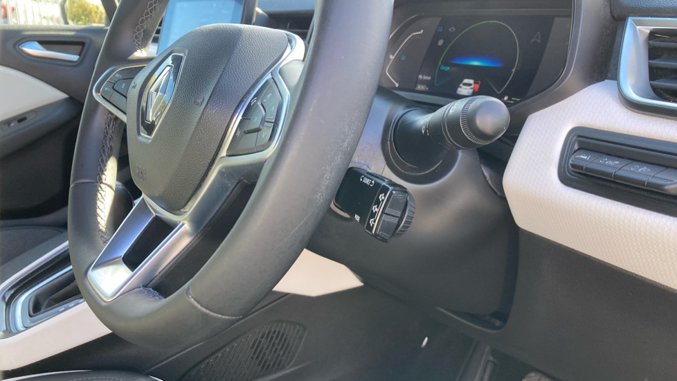 Renault Clio 1.6 E-TECH full hybrid 145 Techno 5dr Auto Hybrid Hatchback - Image 35