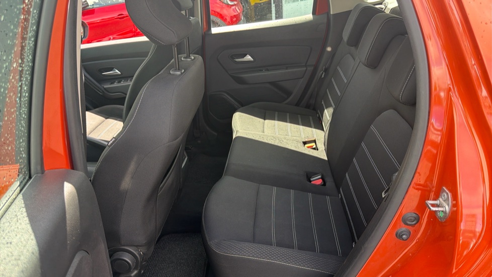 Dacia Duster 1.3 TCe 130 Comfort 5dr Petrol Estate - Image 16