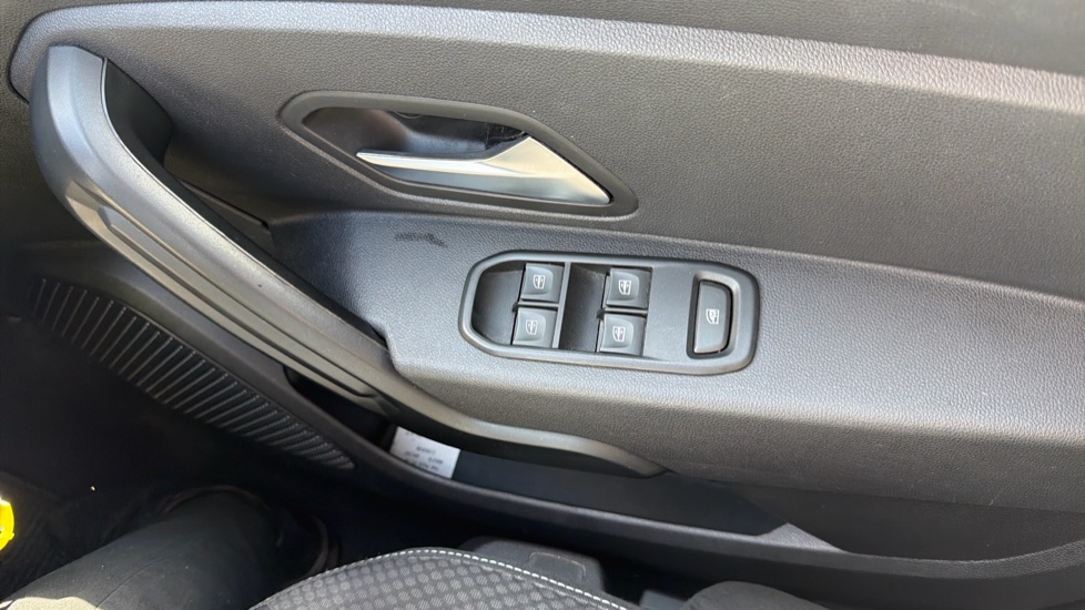 Dacia Duster 1.3 TCe 130 Comfort 5dr Petrol Estate - Image 24