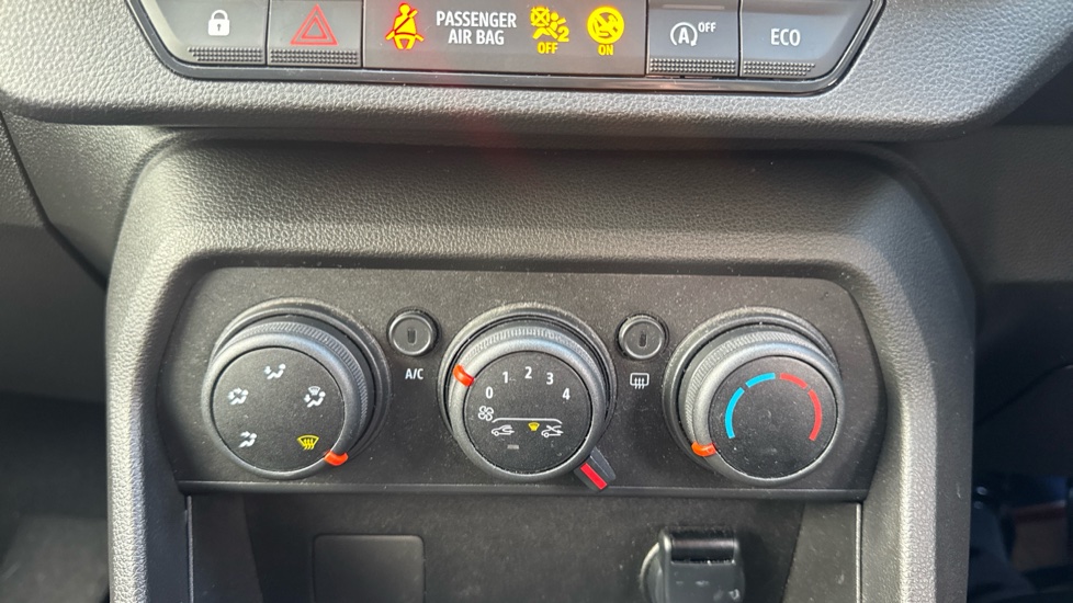 Dacia Sandero 1.0 Tce Expression 5dr Petrol Hatchback - Image 22