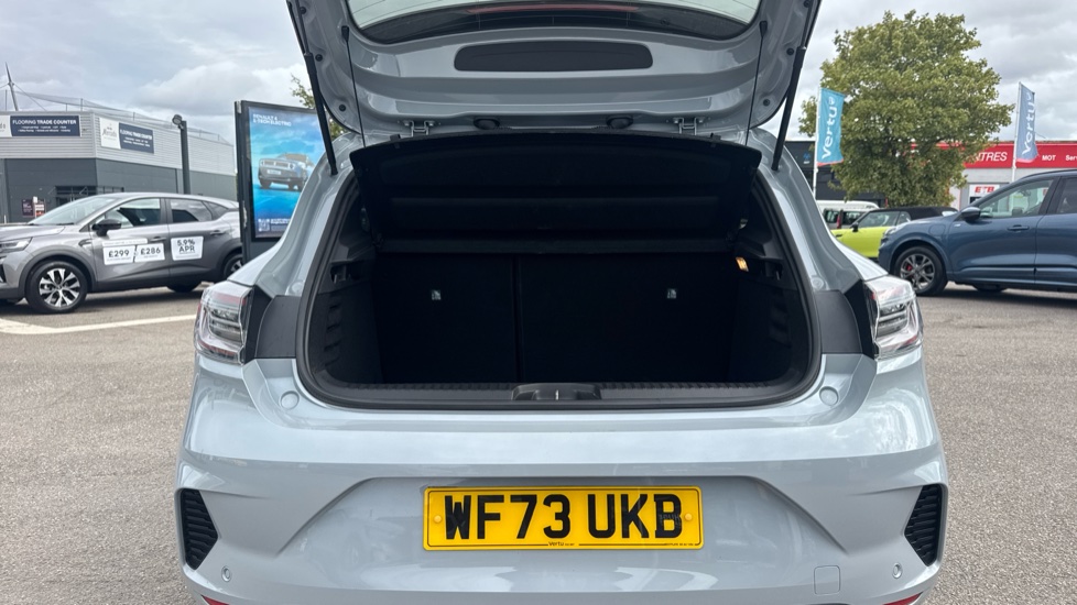 Renault Clio 1.6 E-TECH full hybrid 145 Esprit Alpine 5dr Auto Hybrid Hatchback - Image 4