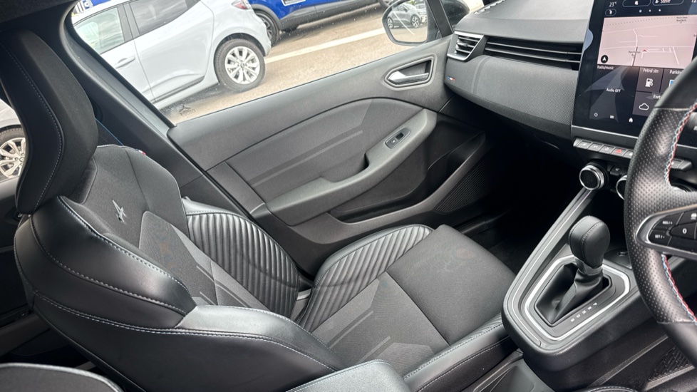 Renault Clio 1.6 E-TECH full hybrid 145 Esprit Alpine 5dr Auto Hybrid Hatchback - Image 14