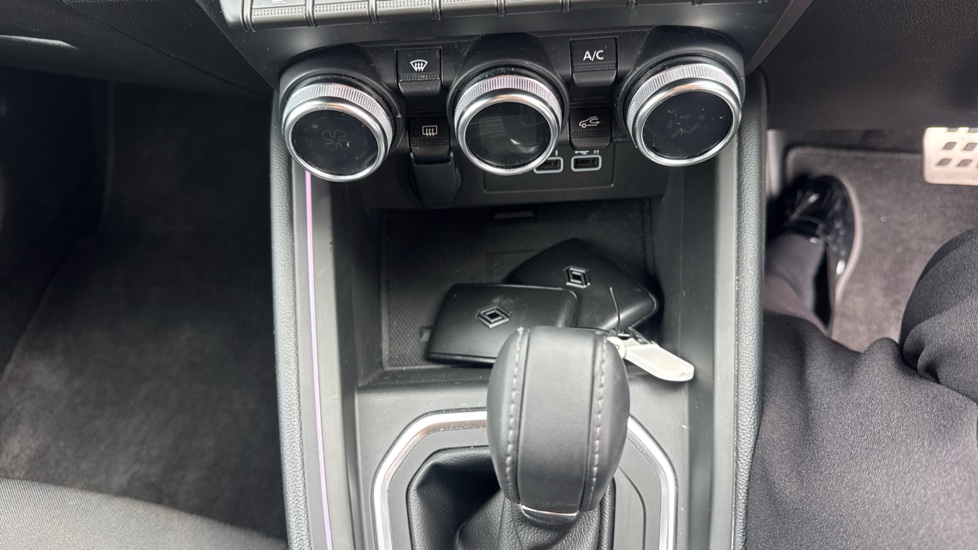 Renault Clio 1.6 E-TECH full hybrid 145 Esprit Alpine 5dr Auto Hybrid Hatchback - Image 31