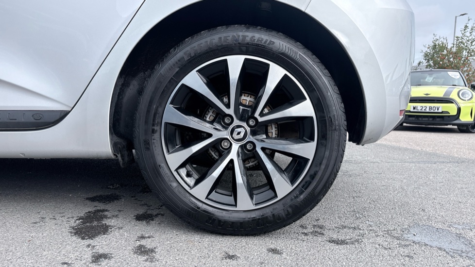 Renault Clio 1.0 TCe 90 Evolution 5dr Petrol Hatchback - Image 7