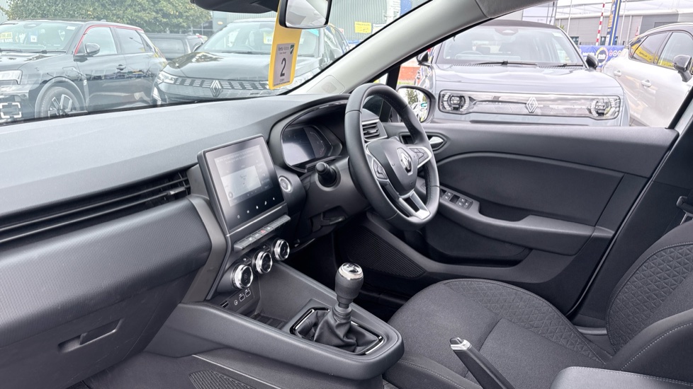 Renault Clio 1.0 TCe 90 Evolution 5dr Petrol Hatchback - Image 9
