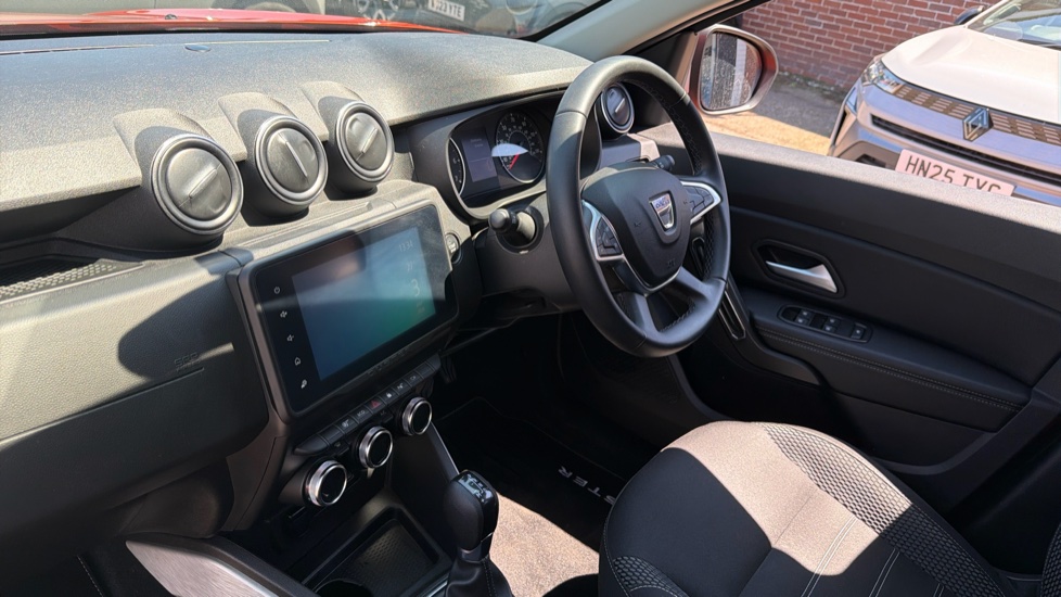 Dacia Duster 1.3 TCe 150 Prestige 5dr EDC Petrol Estate - Image 9