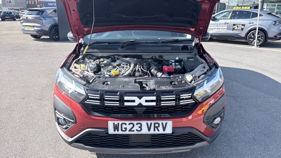 Dacia Jogger 1.0 TCe Extreme SE 5dr Petrol Estate - Image 8
